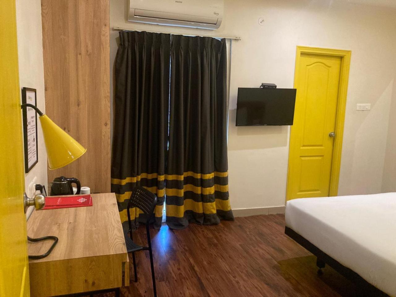 Hotel Istay Hitec Хидерабад Екстериор снимка