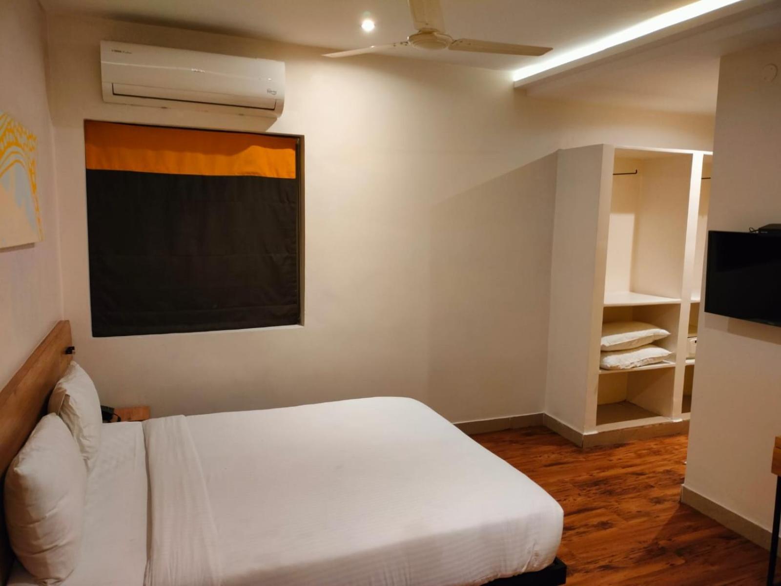 Hotel Istay Hitec Хидерабад Екстериор снимка